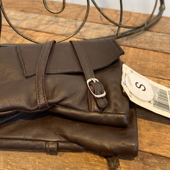 Jessica Brown Leather Gloves - Picture 5 of 9